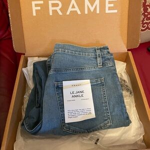 These are brand new Frame Le Jane Ankle Jeans! Size 30.   New with tags.